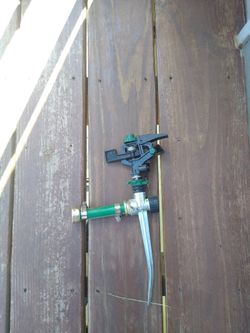 14 Pulsator Sprinklers with Zinc 2-Way Spikes