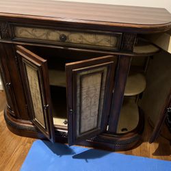 Hooker console table with inlaid crackle/Dresser
