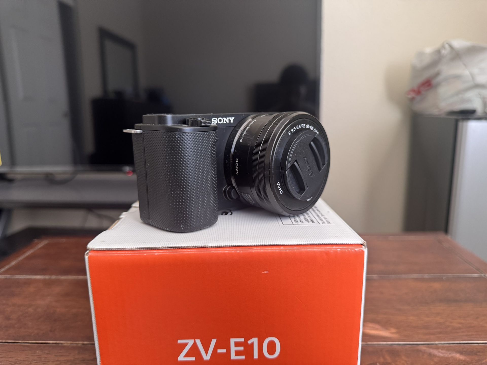 Sony ZV-E10 Mirrorless Camera- Like New Only Used Once!