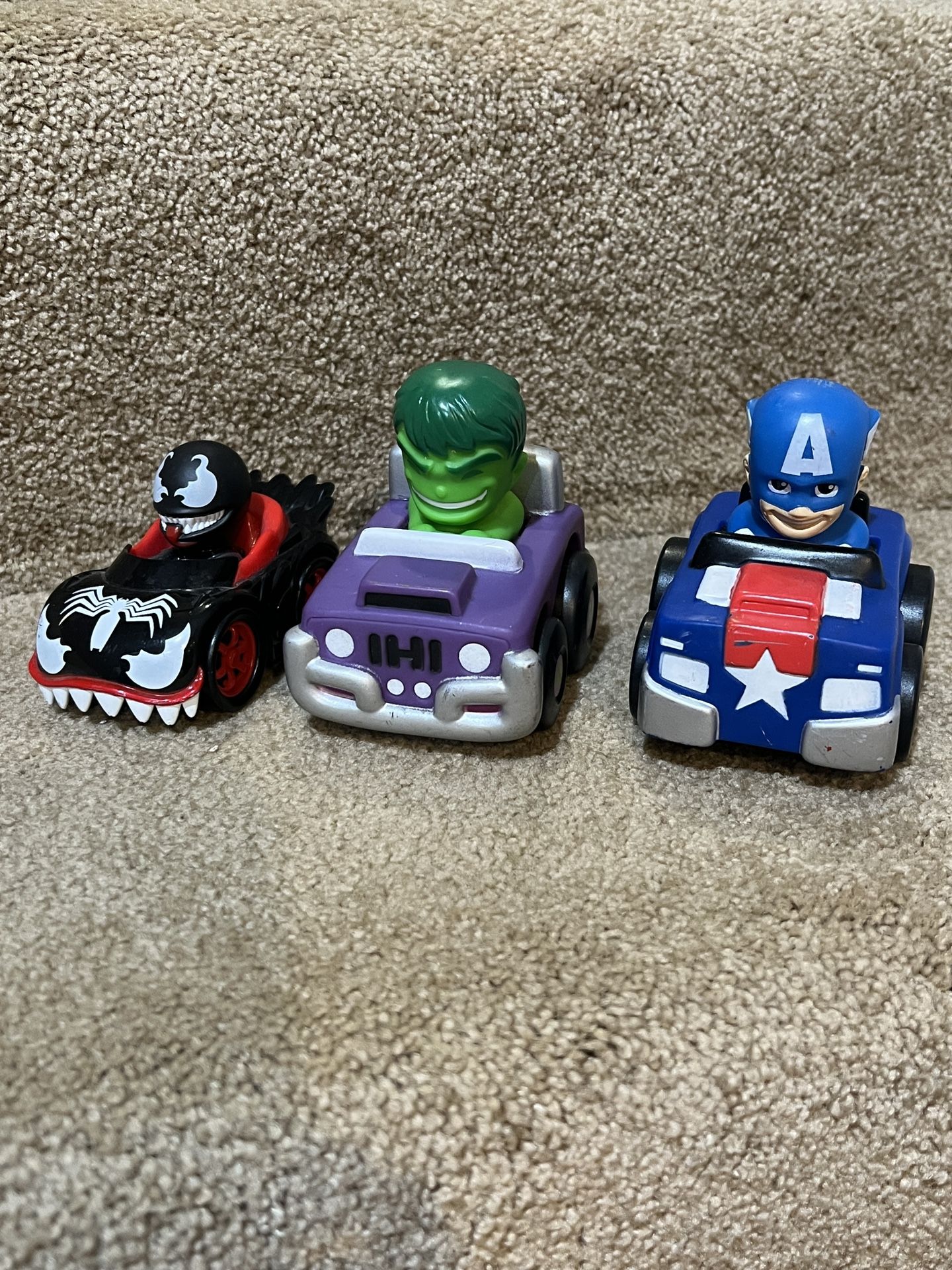 Marvel Toy Incredible Hulk Captain America Venom in Car Preschool Soft Vehicles