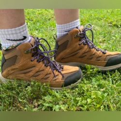Columbia Crestwood Mid Hiking Boots Women's 10 Dark , Plum & Black Laces
