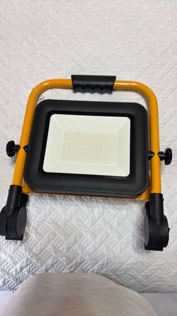 Reflector LED Red Rock Lightning NUEVO,compatible con baterías De Walt de 18-21 volt