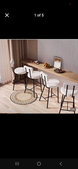 Brand new never used set of 4 baar high chairs