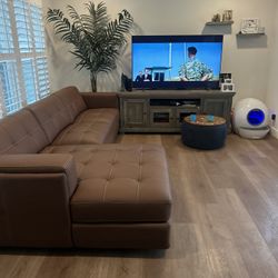 Leather Couch Amazing Condition 