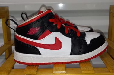 Jordan 1 Mid