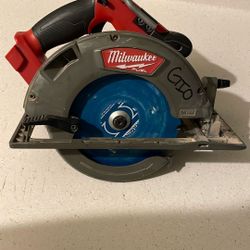 Milwaukee Skill Saw
