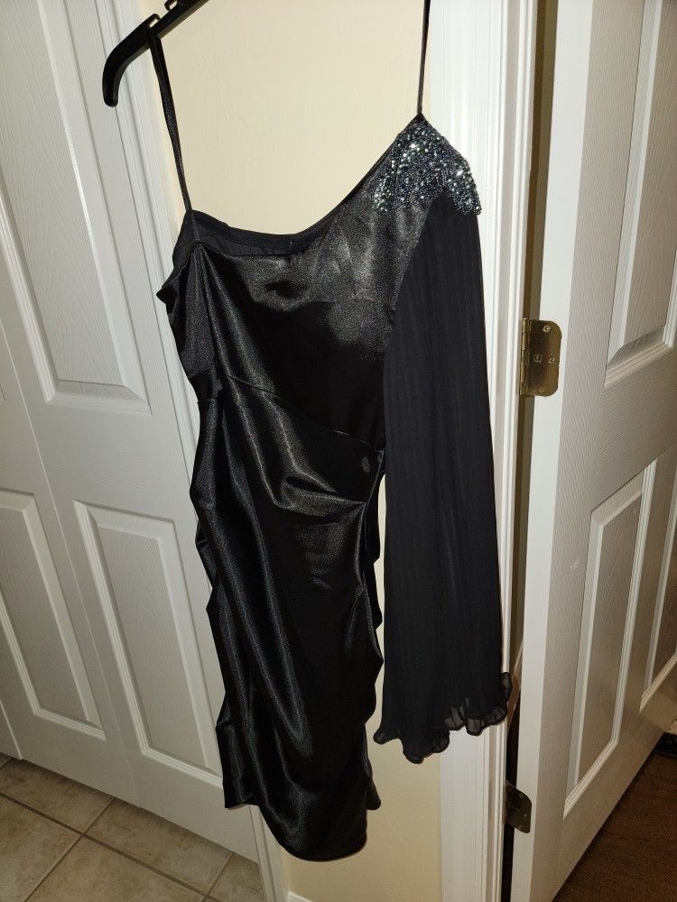 Hailey Logan By Adrianna Papell Dress In Size 5/6 Amazing Dress Like New