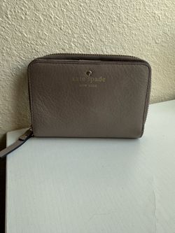 Kate spade New York Zipper Wallet