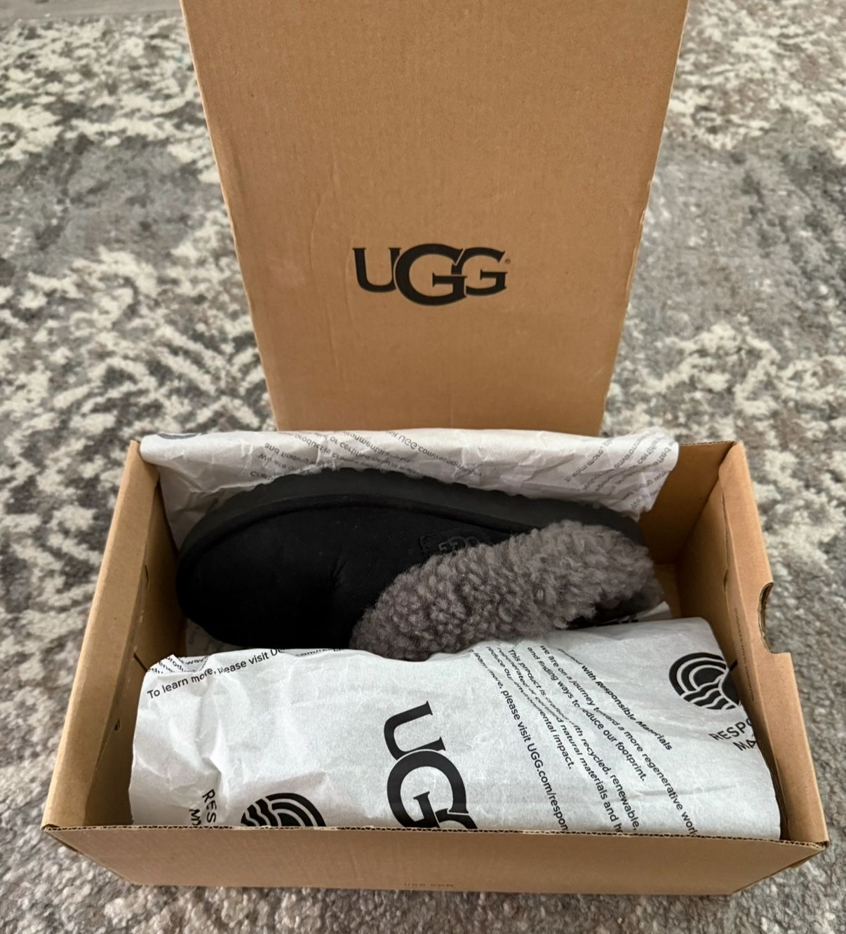 UGG Women’s Cluggette ( Size : 5 )