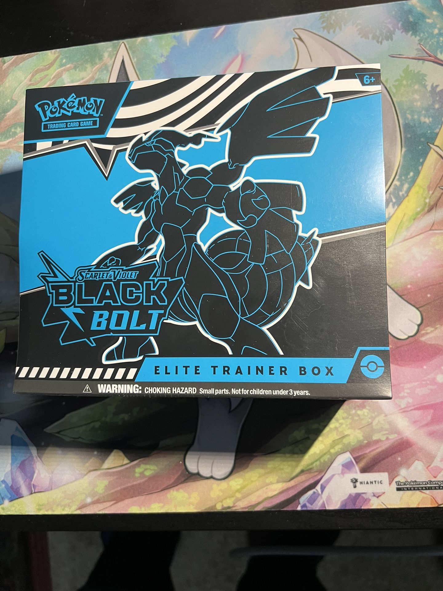 Pokemon Cards Black Bolt Elite Trainer Box