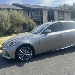 2017 Lexus IS