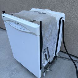 MAYTAG dishwasher/ Lavaplatos