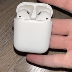 Apple AirPods (1st Gen) – Needs Replacement Charging Case