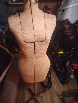 Seamstress Lady Manikin Vintage. Very Well Taken Care Of....8
