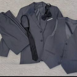 Complete Suit Youth Sz 12 