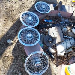 Chevy  Monte CarloHub Caps  14's