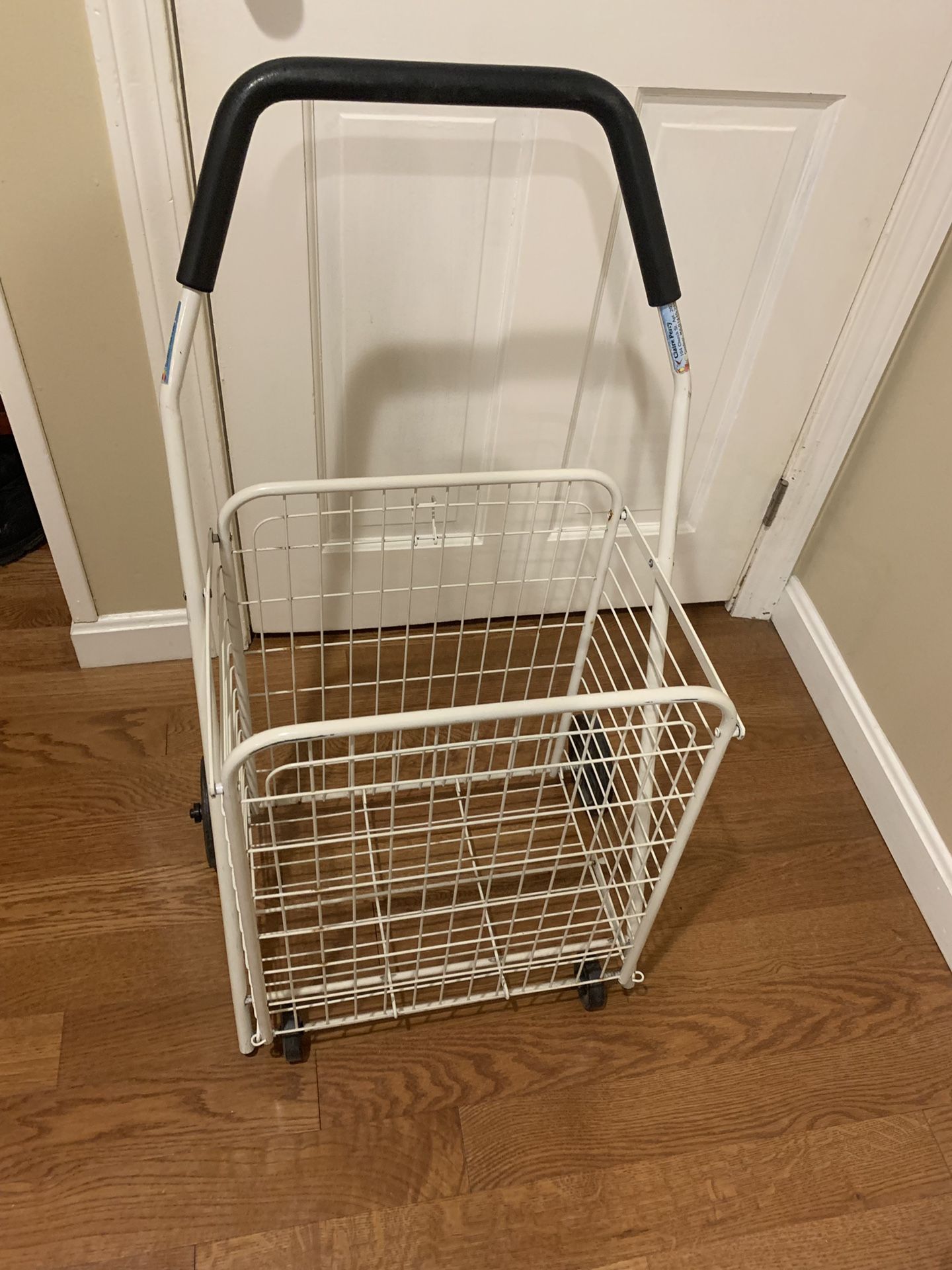 Like New Grocery Cart