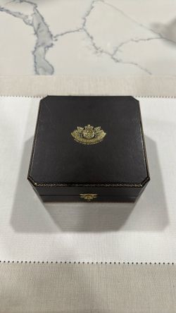 Juicy couture necklace with box and gold