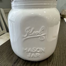 White Kitchen Utensils Holder