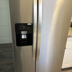 Whirlpool Refrigerator 