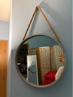 Wall mirror