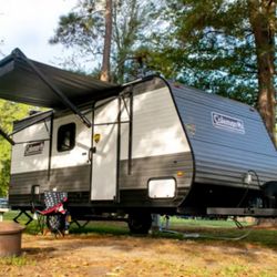 2023 Dutchman Lantern 17B