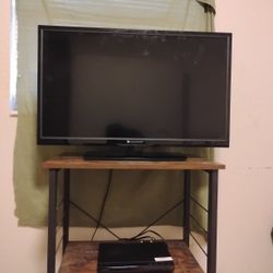 Element Flat Screen TV With Sony DVD Player