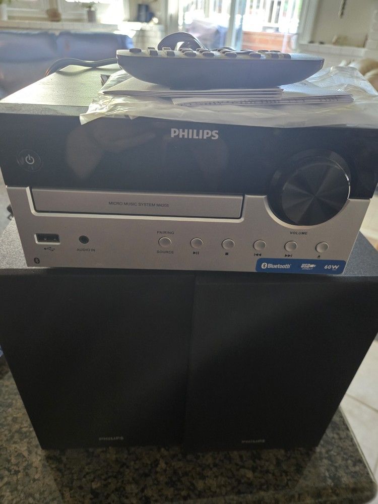Philips Micro Music System M400S w/ Bluetooth, CD, FM Radio