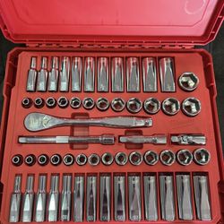 Milwaukee 3/8 in. Drive SAE/Metric Ratchet and Socket Mechanics Tool Set (56-Piece)