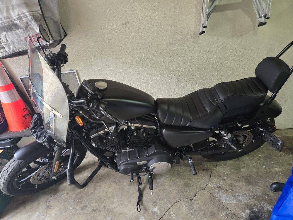 2022 Harley-Davidson Iron 883