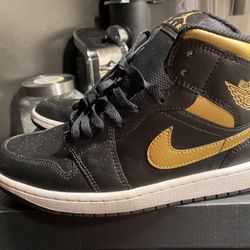 Jordan Mid 1