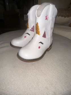 Kids boots size 7