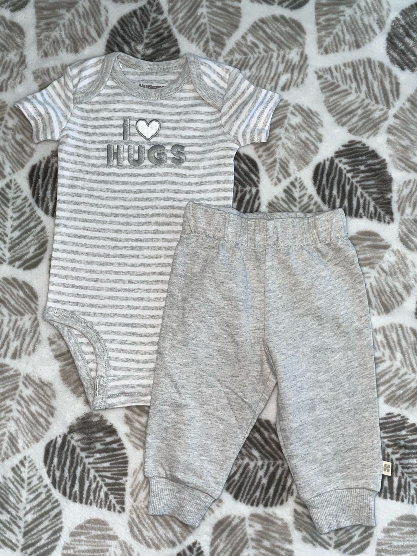 New Huggies 3 month’s baby boy Organic Cotton outfit