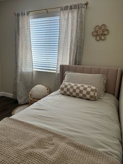 Twin bed
