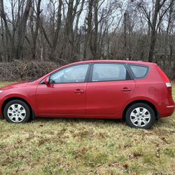 HYUNDAI  ELANTRA  TOURING 