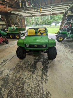 John Deere Gator