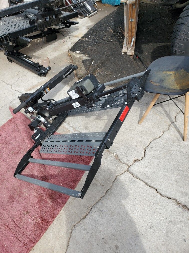 wheelchair liftgate