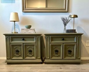 $200/Set of Vintage Nightstands- delivery available