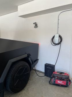 Tesla car charger wall connector EV charger outlet nema 1450 level 2