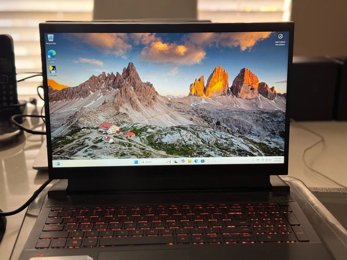 Dell G15 5511 Gaming Laptop