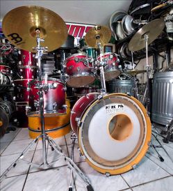 Complete Drum Set  !! $450 or best offer !