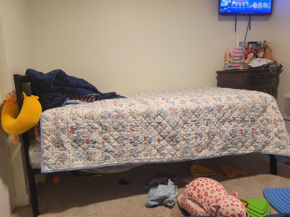 Twin Size Bed And Mattress