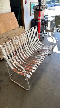 Darling shabby chic garden bench