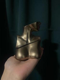 Billie Eilish perfume