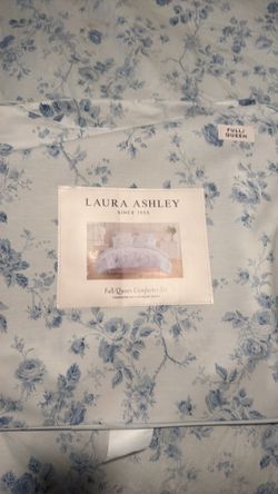 Laura Ashley Full/Queen Comforter Set