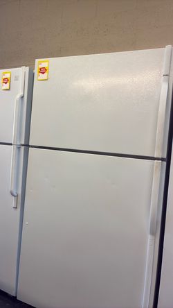 Nice Kenmore refrigerator