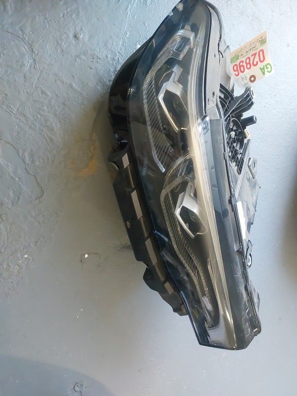 2022 BMW X7 RIGHT HEADLIGHT