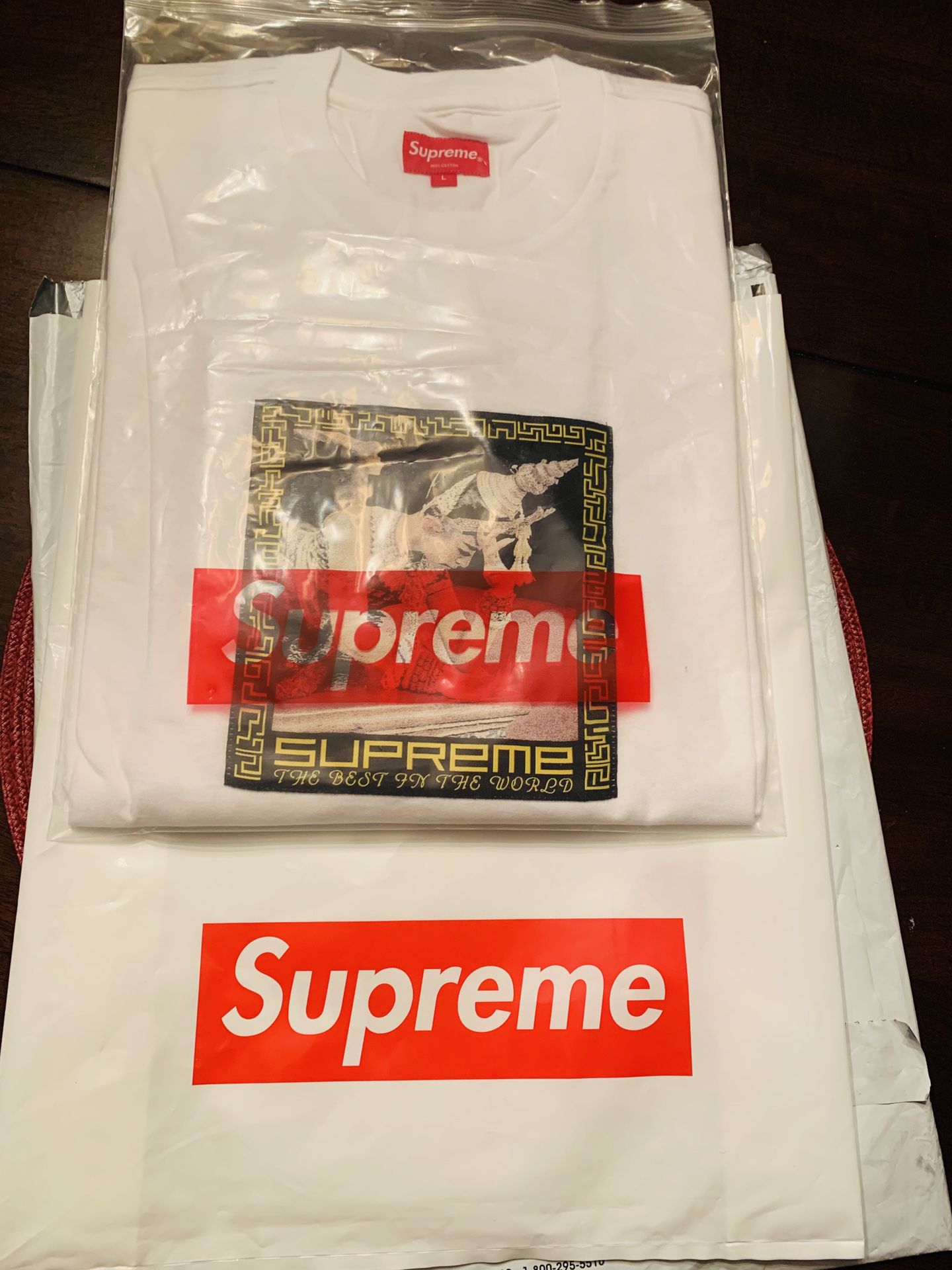 Men’s Supreme Shirt (L)
