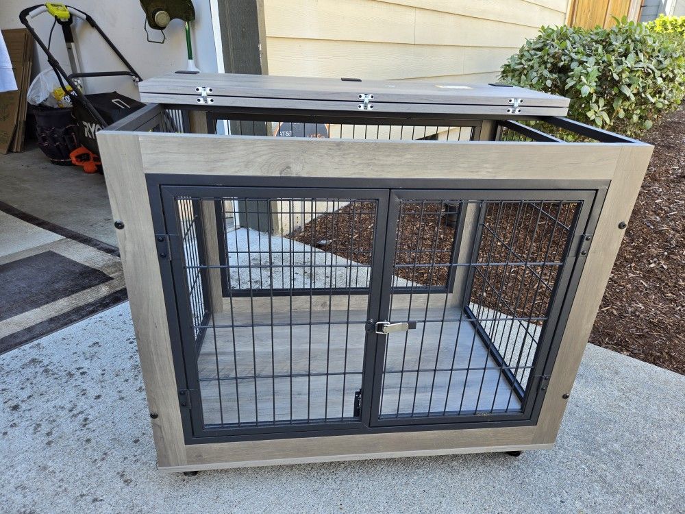 Medium Dog Crate - Like New