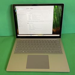 Microsoft surface Laptop 5 (2022) 13.5” Touch screen Intel i5 12th Gen 8GB  512GB powerful laptop